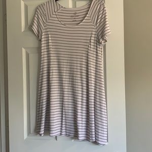Size M, black and white striped dress